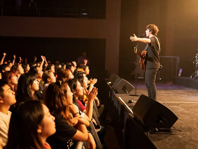 Is It Better to Sit Stage Right or Stage Left? The Real Difference in Concert Views